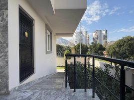 Lüks Şık Geniş Kapalı Mutfaklı 2+1