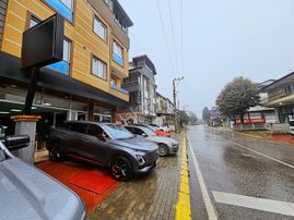 Emekevler'de İşlek Cadde Üzerinde Satılık 150m² İşyeri&dükkan