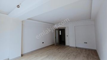 Süvari'de Geniş Ferah, E. Banyolu, Otoparklı Sıfır 3+1 Daire