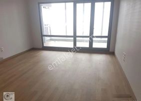 Sarıyer Maslak 1453 Sitesinde 1+1 Satılık Teraslı Keyifli Daire
