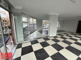 Sancaktepede Cadde Üzerinde Krediye Uygun 140 M2 Süper Dükkan