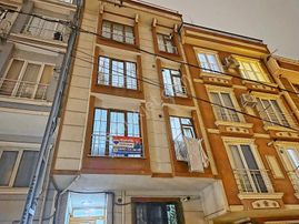 Metrobüse Yürüme Mesafesi Adliye Arkası Geniş 1+1 Kapalı Mutfak