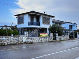 Mordoğan Emlaktan Cadde Üzerinde 3+1 Satılık Müstakil Yazlık