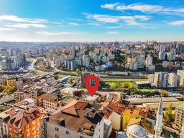 Satılık Seyrentepe 7 Katlı Komple İmalatane 2.450 M² Köşe