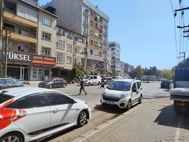 Gebze İnönü Mh. İskanlı Satılık Cadde Üzeri 3+1 Arakat Daire