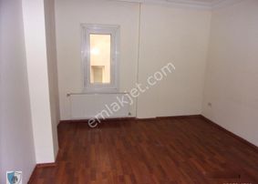 Tarabya Sitede 3+1 140 Metrekare Bakımlı Kiralık Daire