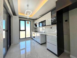 Ufuk Kılıç Emlak'tan Hastane Yanı Sitede Kapalı Otoparklı 2+1 Teras Balkonlu 3. Kat Daire