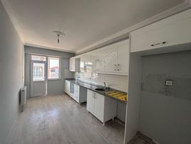 **eryıldız Gayrimenkul'den**gültepe Mah.iskanlı 145m2 Lüks 3+1 3.kat Ön Cephe