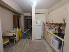 Van Yapı Emlak'tan Kiralık 1+1 Eşyalı Daire Maraş Caddesinde
