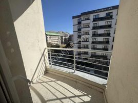 Van Yapı Emlak'tan Satılık 3+1 Daire Alipaşa Mahallesi'nde