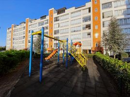 Bahadır'dan Karşıyaka Mh.ateş Palmiye Sitesi 3+1 140m2 Giriş