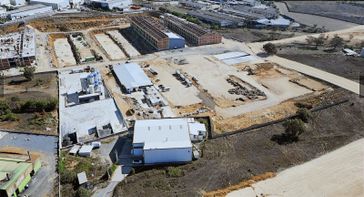 Gebze Botosan Sanayi Sitesinde İki Paylı Köşe Dükkan