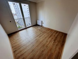 Tamiş'den Bostancı Lunaparka Yakın Açık&k.garajlı Sıfır 6.kat2+1