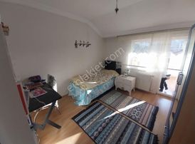 Yeşiltepe'de Anacaddede Deniz Manzaralı Ferah Dubleks Daire