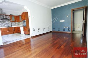 Emekte Satılık Metro Yakını Ön-köşe Bina Yapılı 4+1 Ader'de