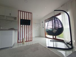 Tuşba Alaköy'de Satılık 1+1 Yazlık Ve Arsası