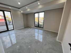 Tarcanlar'dan Başiskele'de Sıfır Ara Kat 2+1 Satılık Boş Daire