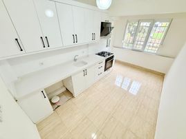 ▶ ▶akçay Körfez'den Merkezi Konumda Ayrı Mutfaklı 2+1 Satılık Daire