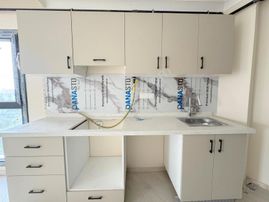 🔵❇️kadıköy'de Ön Cephe Geniş Balkonlu Merkezi Konumda Arakat 1+1 Daire