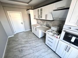 Yükselden Gazicelalde Arakat Ebv.banyolu Kapalı Mutfak 2+1 Satılık Daire