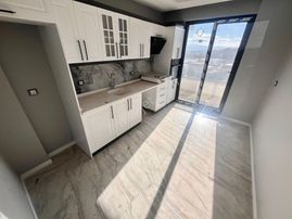 Yükselden Gazicelalde Arakat Ebv.banyolu Kapalı Mutfak 2+1 Satılık Daire