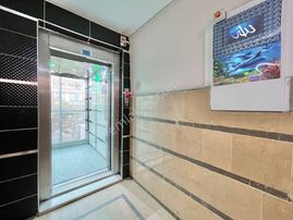 Berkay Demirel'den Kadıköyde Ebeveyn Banyolu Ön Cephe 3+1 Daire