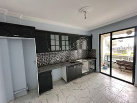 Çok Acil Satılık Site İçerisinde 3+1 Giriş Kat Daire