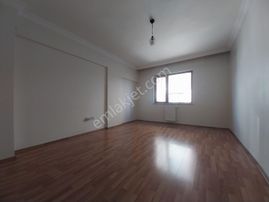 Emaks'tan/cevizlidere Cad./merkezi Konumda/kiralık 3+1 Daire