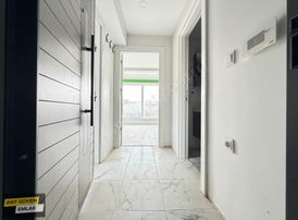 Yasemin Taksi Yakınında Erenköy Mh' De 1+1 Asansörlü Lüxx Arakat