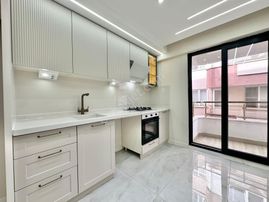 ꧁ay Emlak'tan꧁akçay'da Arakat Ön Cephe Ayrı Mutfaklı Denize 200 Mt Lüks Tasarım Satılık 3+1 Daire