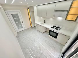 ꧁ay Emlak'tan꧁akçay'da Arakat Ön Cephe Ayrı Mutfaklı Denize 200 Mt Lüks Tasarım Satılık 3+1 Daire