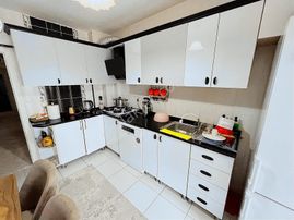 Şentürk Gayrimenkul'de* Başak Ara Kat Asansörlü Full Yapı Daire*