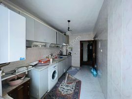 Kalecik Emlak'tan Merkezde Mahallesinde Beş Yol Yakını 3+1 2.katta