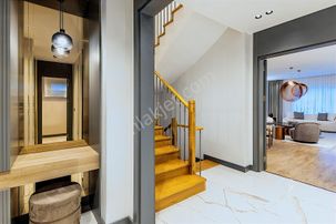 Bahçeşehir Alyabahçe Site İçerisinde 5+1 Satılık Sıfır Villa
