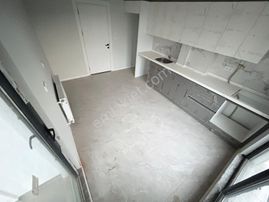 Yükselden Kadıköyde Ayrı Mutfak Ön Cephe Satılık Geniş V Lüx 2+1 Satılık Daire