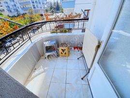 3+1 120m2 Orta Kat Güney Ön Cephe Çift Balkon Fırsat Dairesi..