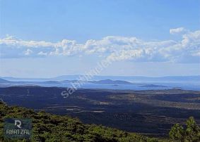 Ayvalık'ta Deniz Manzaralı 171 M2 Villa Arsası