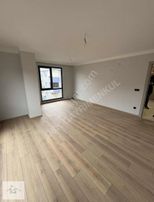 Ümraniye Çarşı Merkez Metroya Çok Yakın Geniş 3+1