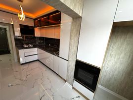 Akşemsettin Mah'de Cadde Üzeri Ara Kat Full Yapılı Daire