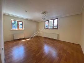 ***nasip'ten***ayyıldız Bölgesinde Giriş Daire Konumunda Kot 1 Daire 3+1