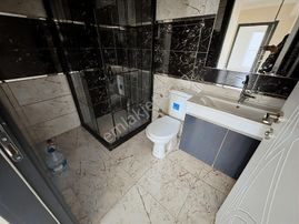 Yılmazer'den 1048 Cad Üzerinde Ful Yapılı İskanlı Pazarlıklı 3+1