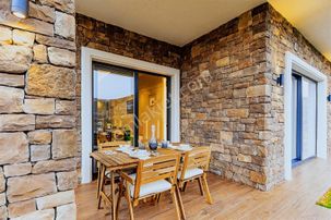 Bahçeşehir Alyabahçe Site İçerisinde 5+1 Satılık Sıfır Villa