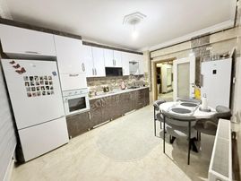 Yıldız'dan Cadde Üstü Ara Kat Çift Balkonlu Kilerli Masrafsız Geniş 3+1