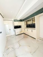 Yıldız'dan Muazzam İşçilik Hastane Okul Dibinde Geniş Balkon Ara Kat Fırsatı!