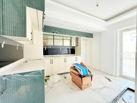 Yıldız'dan Muazzam İşçilik Hastane Okul Dibinde Geniş Balkon Ara Kat Fırsatı!