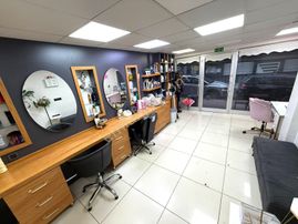 Seba'da Tevfikbey Mh 110m2 Hazır Müşterili 2 Katlı Devren Dükkan