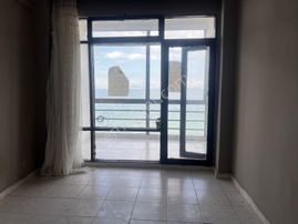 Denize Sıfır Konumda 40 Metre Arsa Paylı 2+1 Arakat Daire