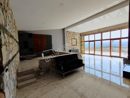 Bulvar Emlak'tan Satılık Mükemmel Manzaralı Taş Ev