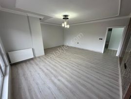 Ufuktepe Cadde Üzeri Asansörlü Geniş Full Yapılı 3+1