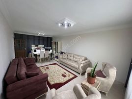 Ufuktepe Cadde Üstü Yapılı Katta Geniş 3+1